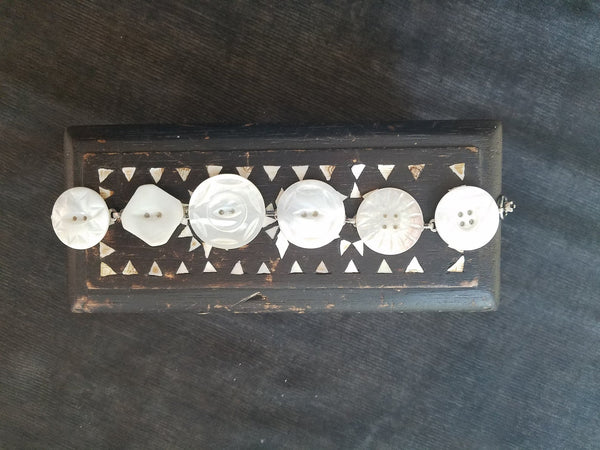 Vintage Mother of Pearl Button Bracelet