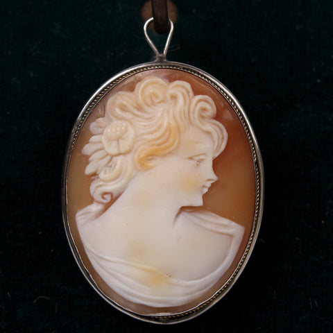 Vintage Italian Cameo Pin Pendant in Silver Bezel