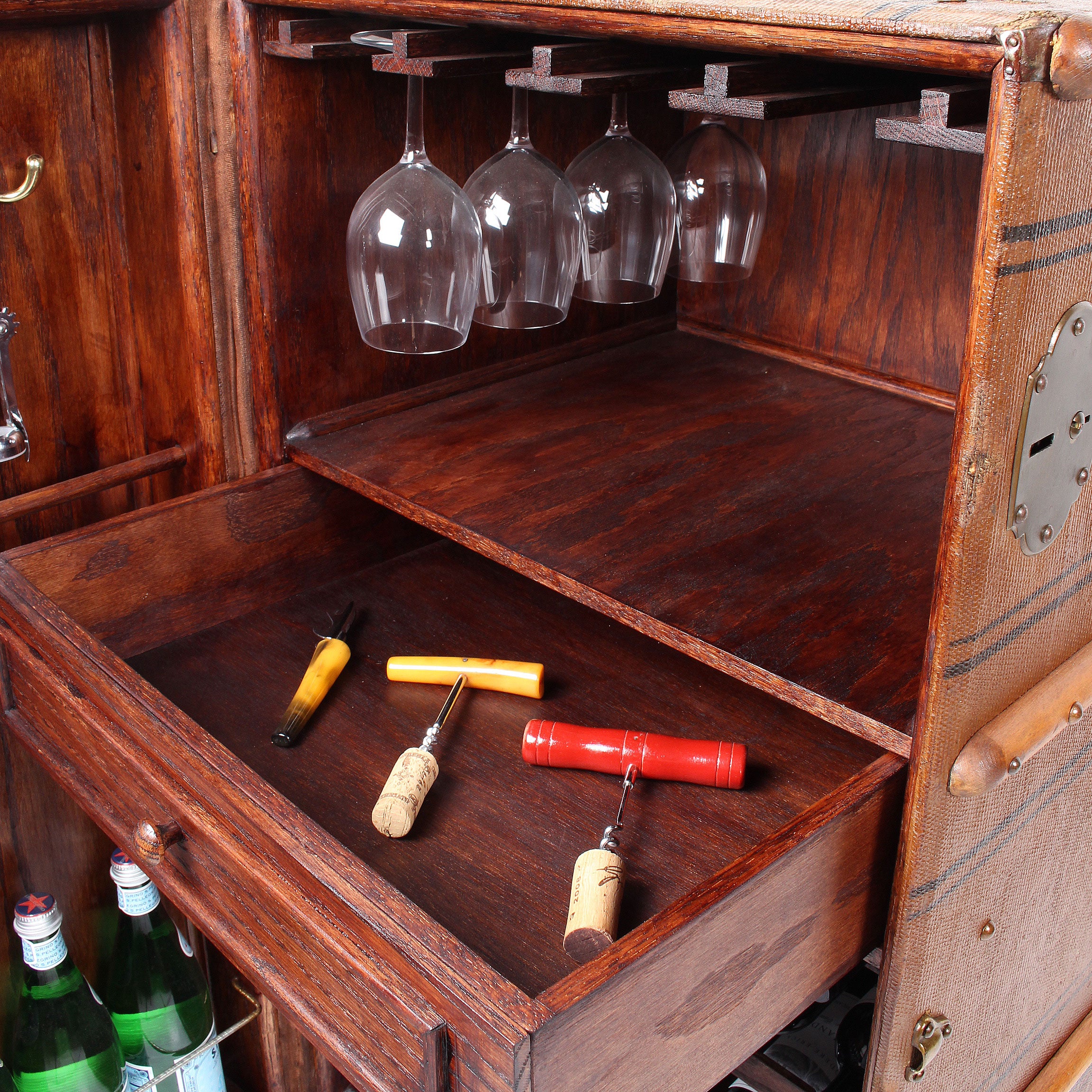 Vintage Steamer Trunk Bar Cabinet  Vintage steamer trunk, Bar cart decor, Steamer  trunk